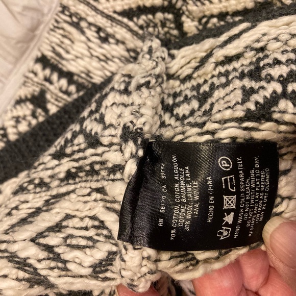 anthropologie/moth sweater. size L - Picture 3 of 5